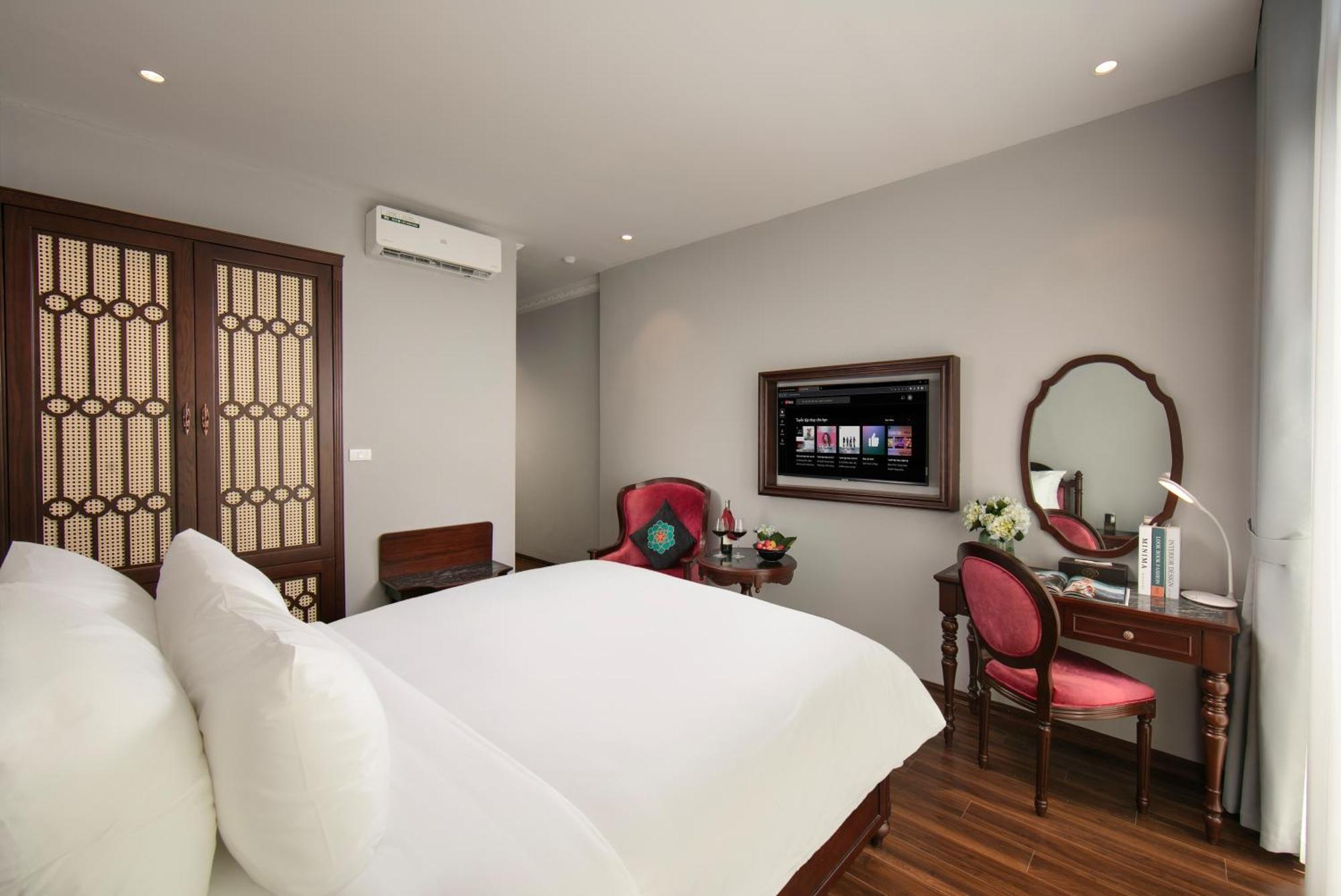 Serene Central Hotel ハノイ市 エクステリア 写真