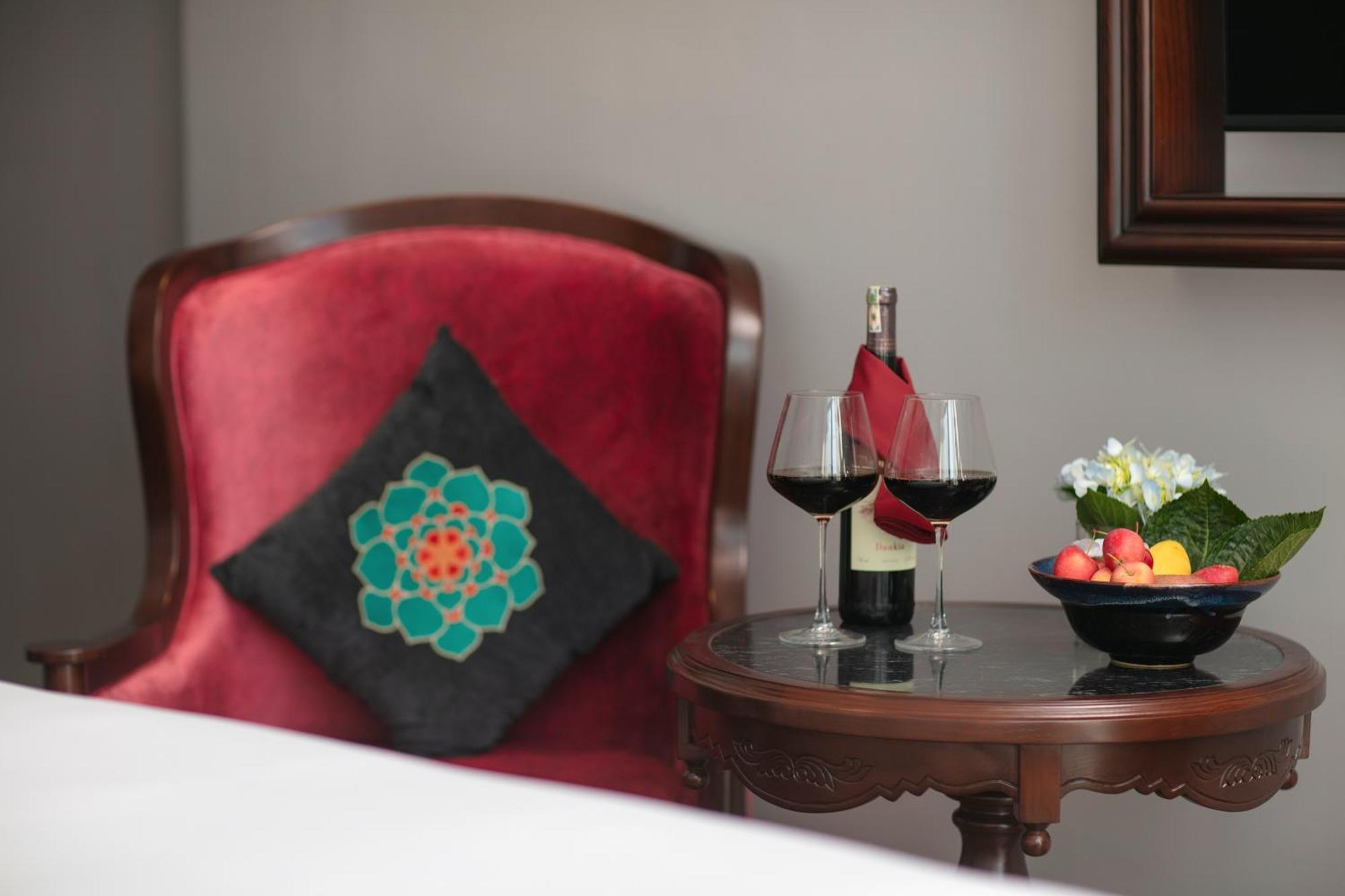 Serene Central Hotel ハノイ市 エクステリア 写真