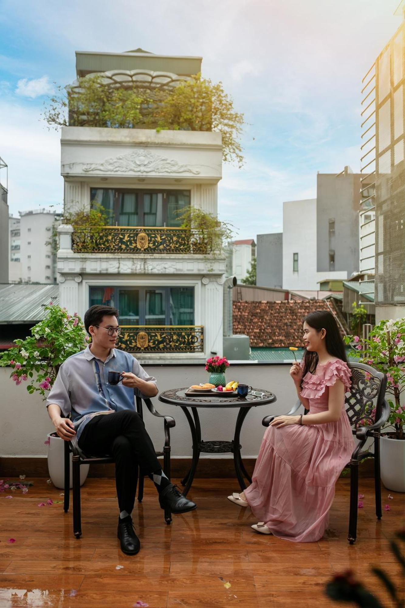 Serene Central Hotel ハノイ市 エクステリア 写真