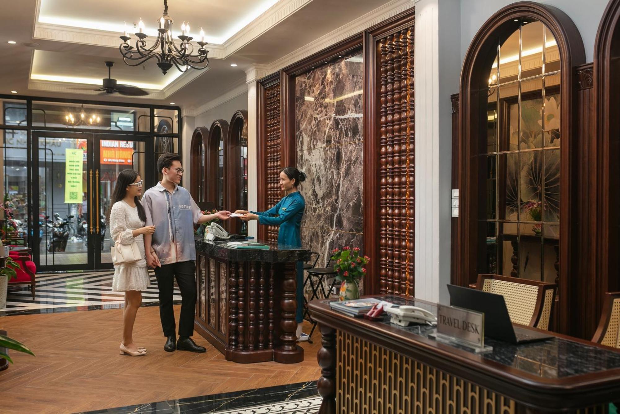Serene Central Hotel ハノイ市 エクステリア 写真